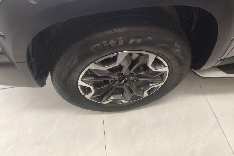 Used Haval DARGO 2022 2.0T DCT 4x4 Chinese Rural Dog Hunting Edition Left Front Wheel Hub
