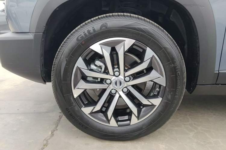 Used Haval DARGO 2022 1.5T DCT Two-Wheel Drive Border Collie Edition Left Front Wheel Hub