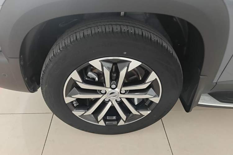Used Haval DARGO 2022 1.5T DCT Two-Wheel Drive Mastiff Edition Left Front Wheel Hub