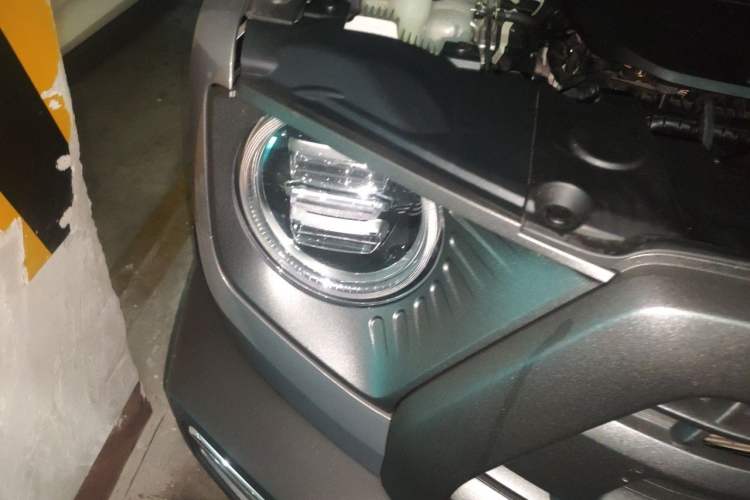 Used Haval DARGO 2022 2.0T DCT 4x4 Chinese Rural Dog Hunting Edition Right Front Headlight