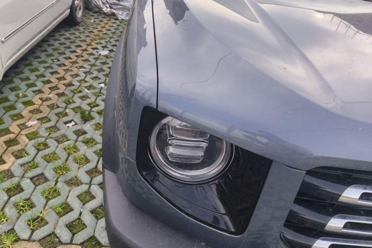 Used Haval DARGO 2022 1.5T DCT Two-Wheel Drive Border Collie Edition Right Front Headlight