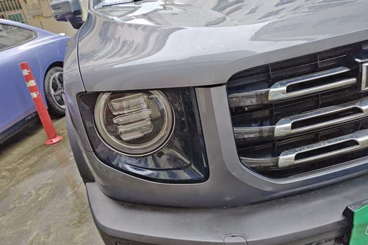 Used Haval DARGO 2022 1.5T DCT Two-Wheel Drive Border Collie Edition Right Front Headlight