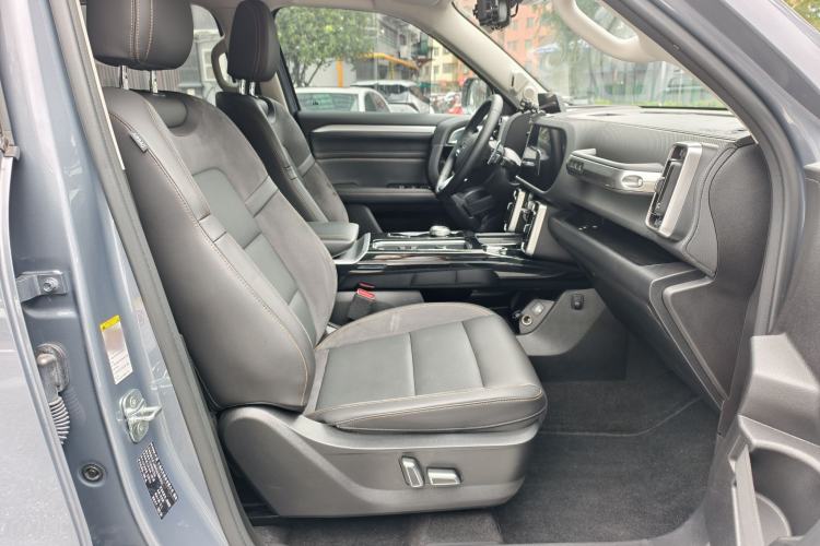 Used Haval DARGO 2022 2.0T DCT 4x4 Chinese Rural Dog Hunting Edition Right Front Seat