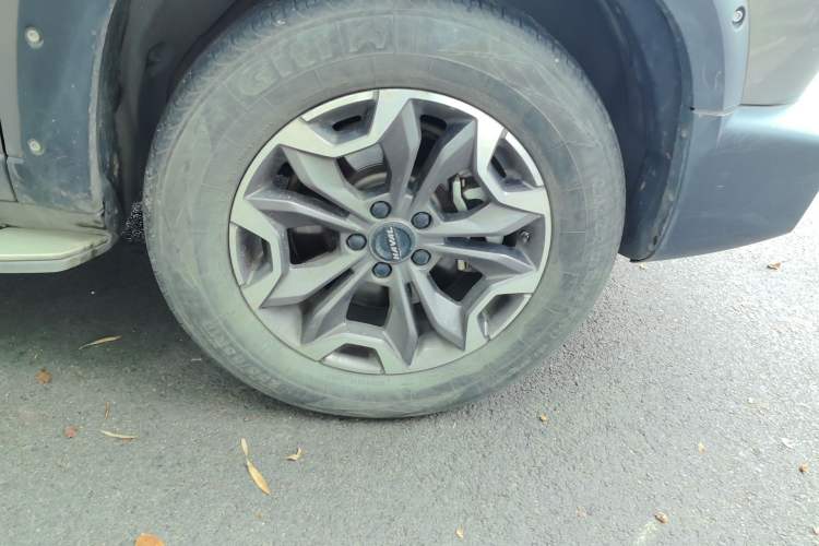 Used Haval DARGO 2022 2.0T DCT 4x4 Chinese Rural Dog Hunting Edition Right Front Wheel Hub