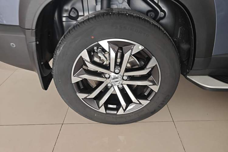 Used Haval DARGO 2022 1.5T DCT Two-Wheel Drive Mastiff Edition Right Rear Wheel Hub