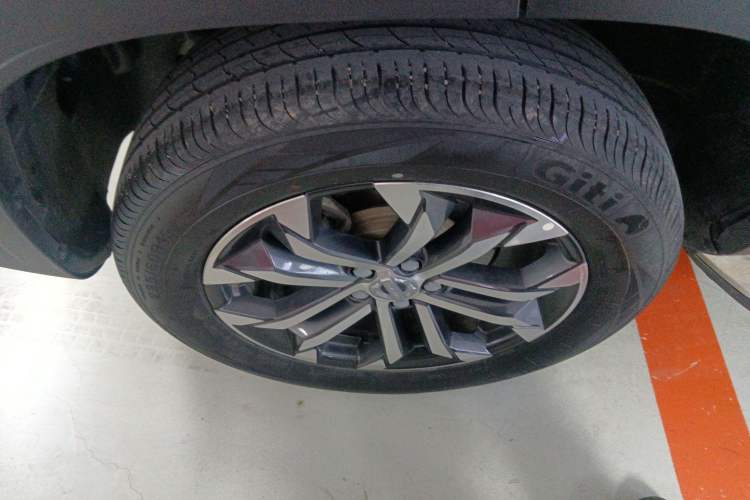Used Haval DARGO 2022 1.5T DCT Two-Wheel Drive Border Collie Edition Right Rear Wheel Hub