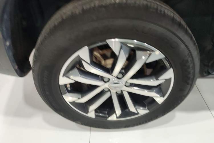 Used Haval DARGO 2022 1.5T DCT Two-Wheel Drive Border Collie Edition Right Rear Wheel Hub