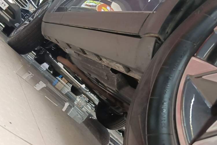 Used Haval DARGO 2022 1.5T DCT Two-Wheel Drive Border Collie Edition Right Side Sill