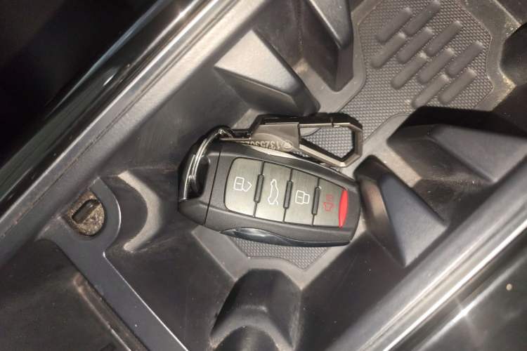 Used Haval DARGO 2022 2.0T DCT 4x4 Chinese Rural Dog Hunting Edition Vehicle Key