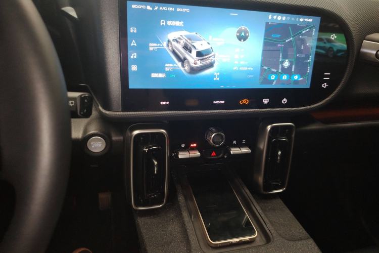Used Haval DARGO 2022 2.0T DCT 4x4 Xiaotianquan Pursuit Edition Audio And AC Panel