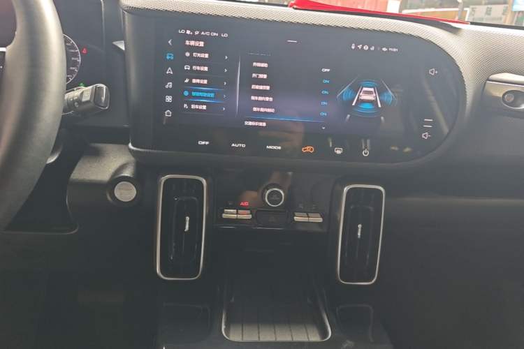Used Haval DARGO 2022 2.0T DCT 4x4 Xiaotianquan Pursuit Edition Audio And AC Panel