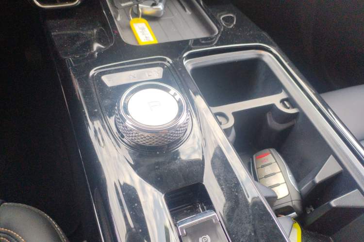 Used Haval DARGO 2022 1.5T DCT Two-Wheel Drive Mastiff Pursuit Edition Gear Lever