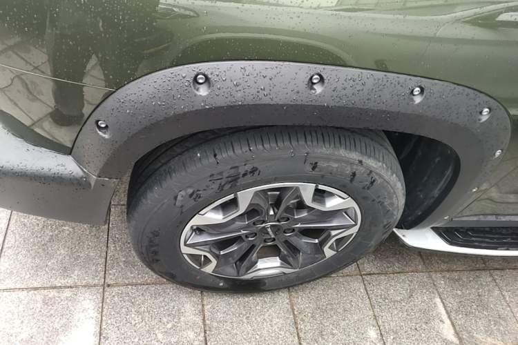 Used Haval DARGO 2022 2.0T DCT 4x4 Chinese Rural Dog Hunting Edition Left Front Wheel Hub