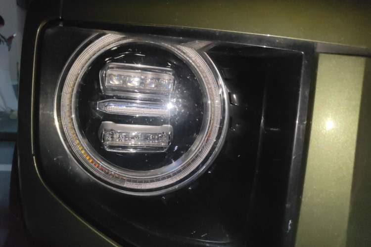 Used Haval DARGO 2022 1.5T DCT Two-Wheel Drive Border Collie Edition Right Front Headlight