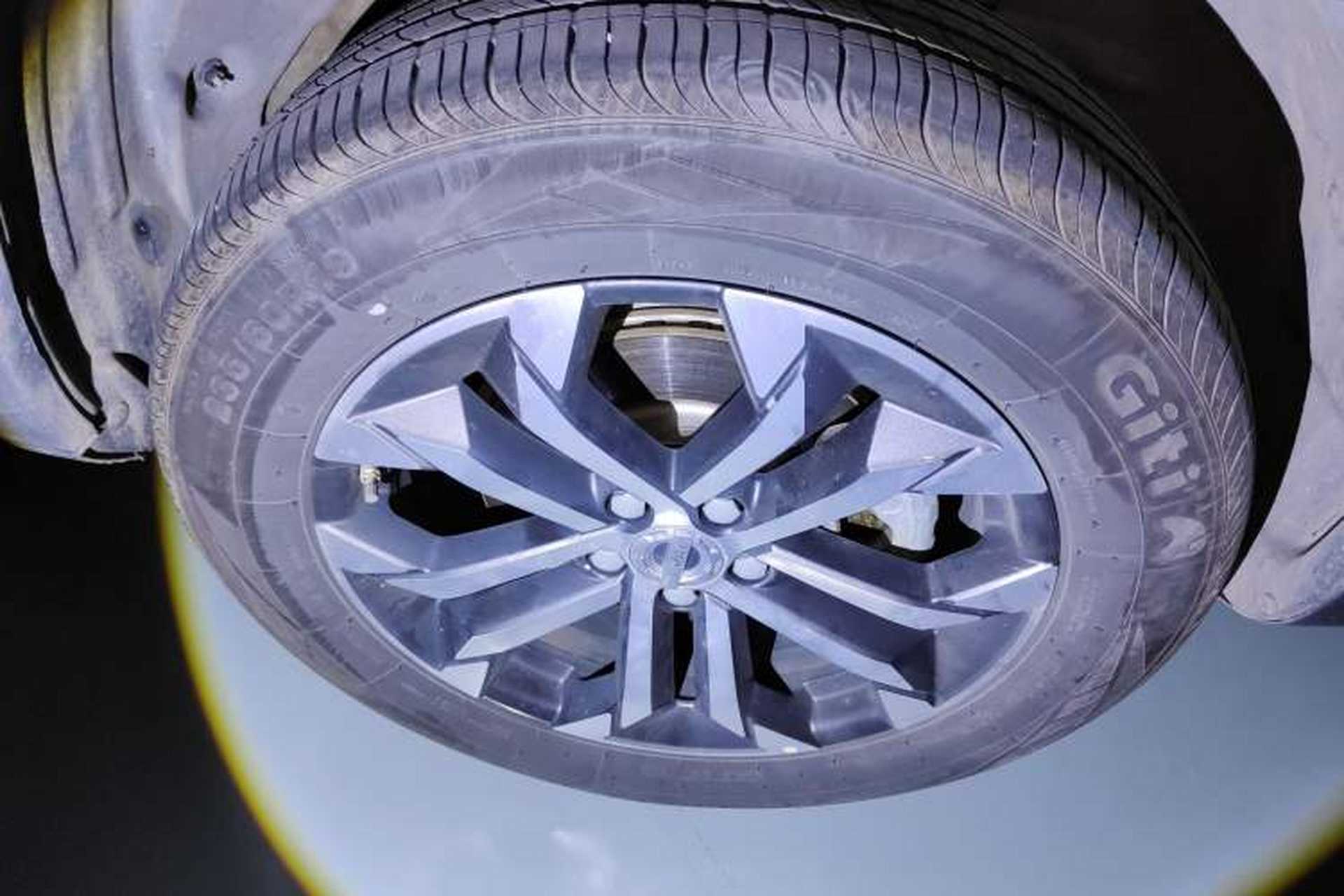 Used Haval DARGO 2022 1.5T DCT Two-Wheel Drive Border Collie Edition Right Front Wheel Hub