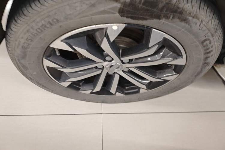 Used Haval DARGO 2022 1.5T DCT Two-Wheel Drive Mastiff Edition Right Rear Wheel Hub