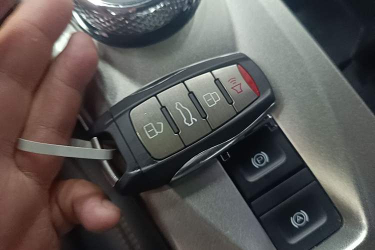 Used Haval DARGO 2022 1.5T DCT Two-Wheel Drive Labrador Edition Vehicle Key