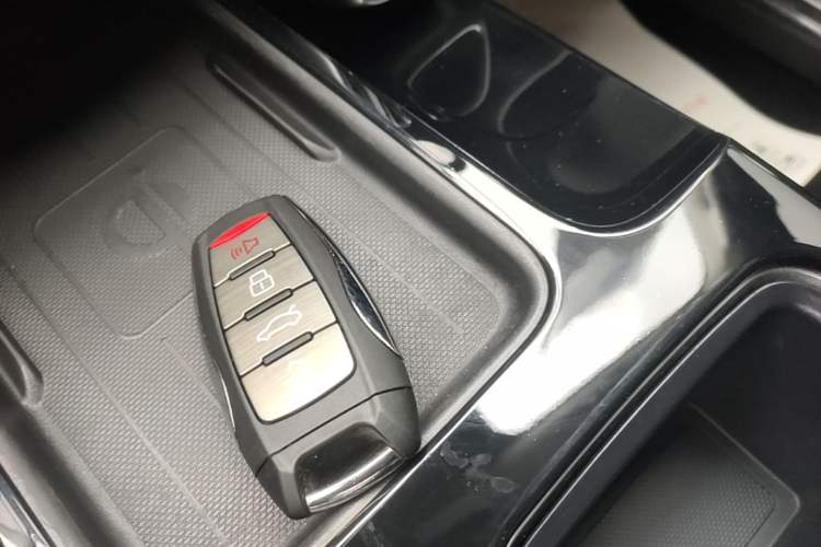 Used Haval DARGO 2022 2.0T DCT 4x4 Chinese Rural Dog Hunting Edition Vehicle Key