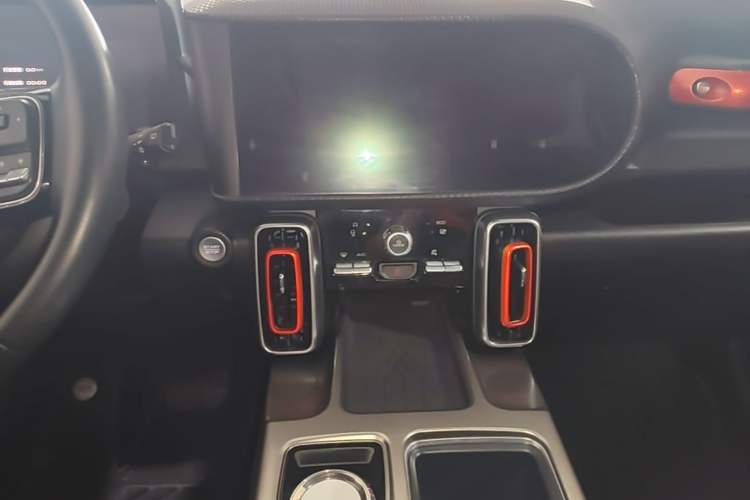 Used Haval DARGO 2022 1.5T DCT Two-Wheel Drive Labrador Edition Audio And AC Panel