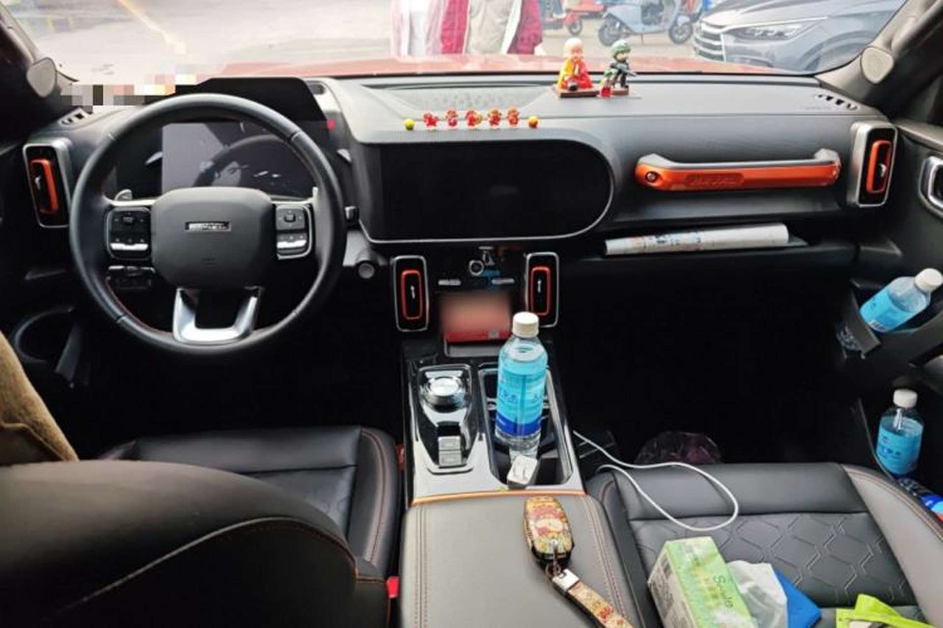Used Haval DARGO 2022 2.0T DCT Two-Wheel Drive Huazhong Hound Edition Center Console