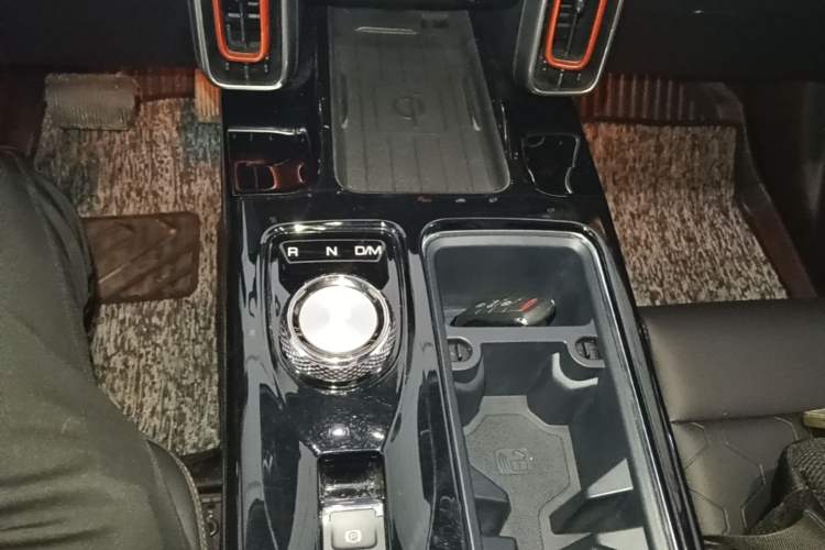 Used Haval DARGO 2022 1.5T DCT Two-Wheel Drive Mastiff Pursuit Edition Gear Lever