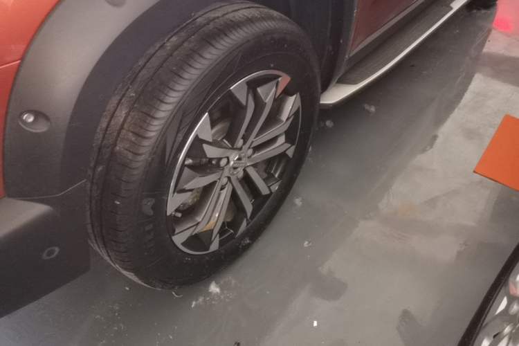Used Haval DARGO 2022 1.5T DCT Two-Wheel Drive Mastiff Pursuit Edition Left Front Wheel Hub