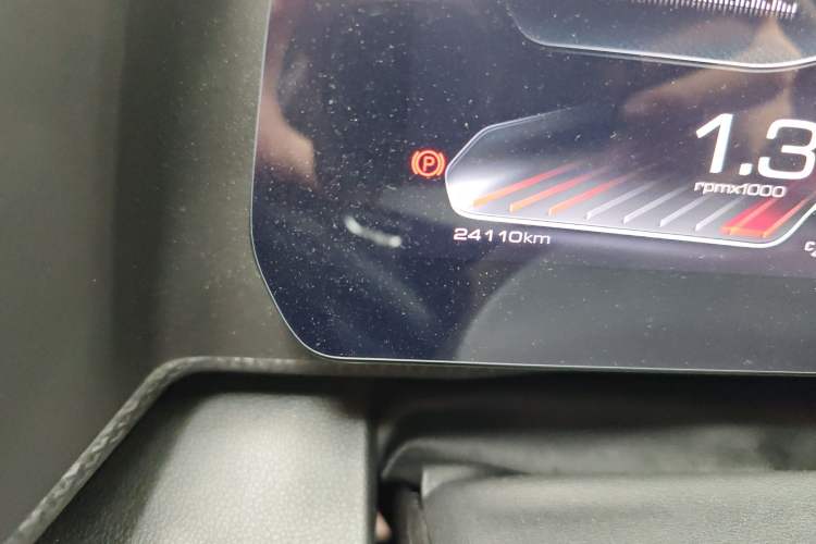 Used Haval DARGO 2022 1.5T DCT Two-Wheel Drive Labrador Edition Odometer Close Up
