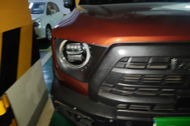 Used Haval DARGO 2022 2.0T DCT 4x4 Chinese Rural Dog Hunting Edition Right Front Headlight