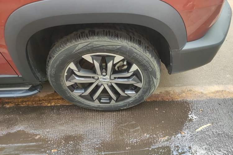 Used Haval DARGO 2022 1.5T DCT Two-Wheel Drive Border Collie Edition Right Front Wheel Hub