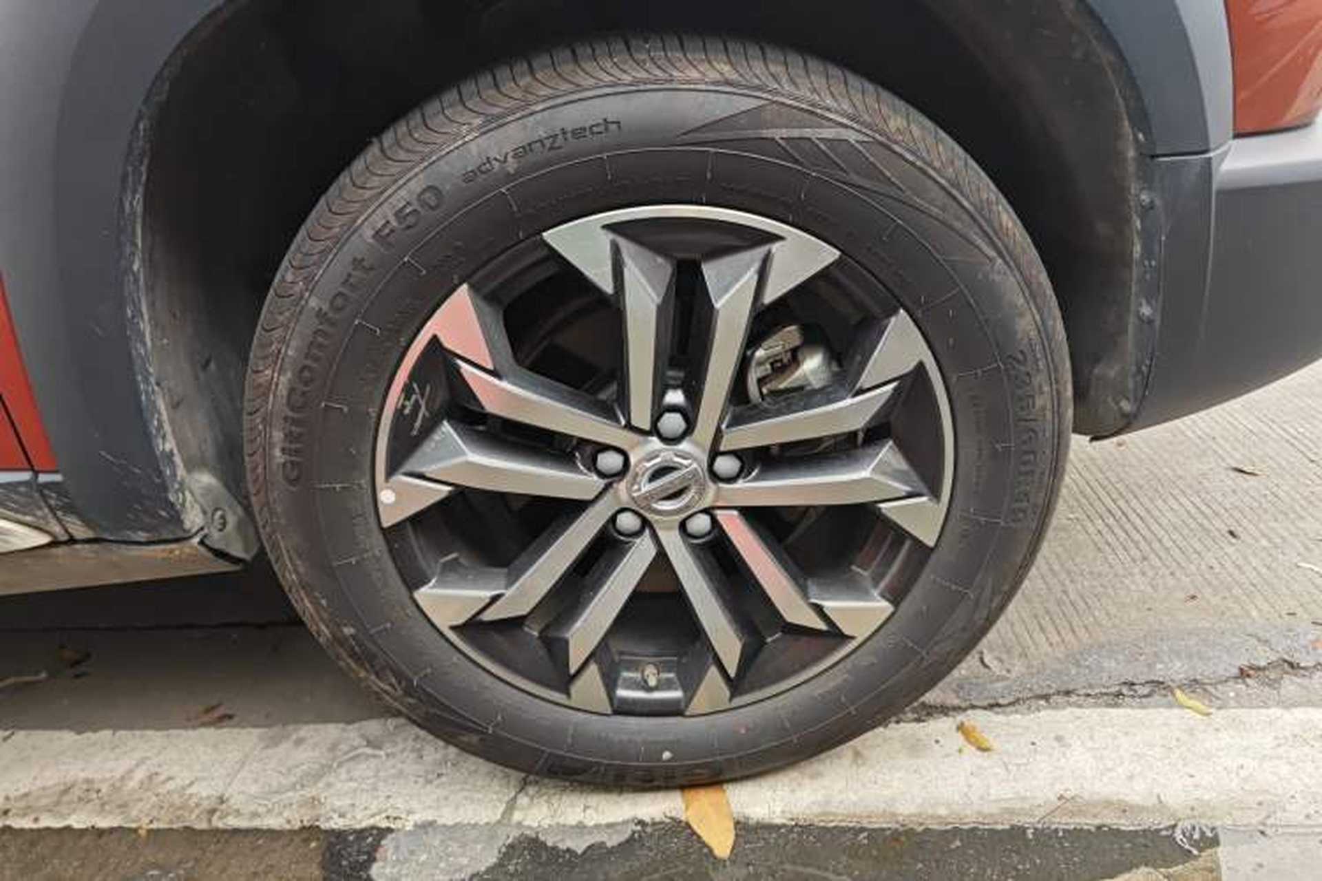 Used Haval DARGO 2022 2.0T DCT Two-Wheel Drive Huazhong Hound Edition Right Front Wheel Hub