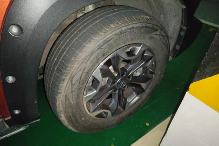 Used Haval DARGO 2022 2.0T DCT 4x4 Chinese Rural Dog Hunting Edition Right Front Wheel Hub