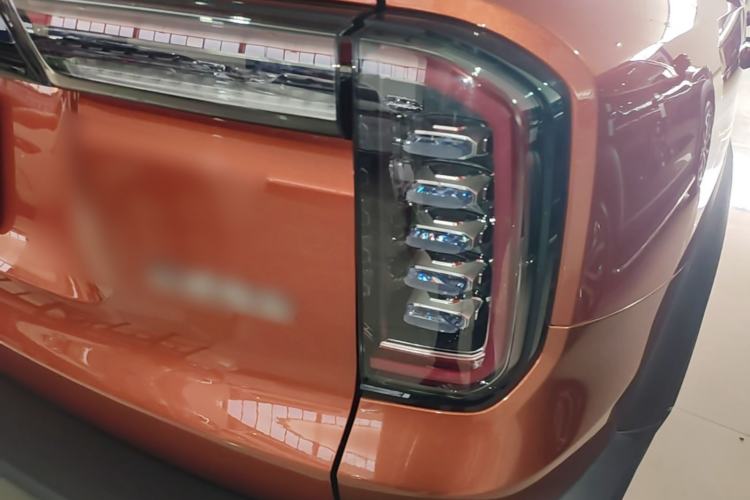 Used Haval DARGO 2022 1.5T DCT Two-Wheel Drive Labrador Edition Right Rear Taillight