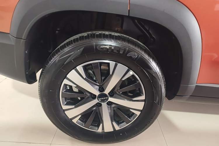 Used Haval DARGO 2022 1.5T DCT Two-Wheel Drive Labrador Edition Right Rear Wheel Hub