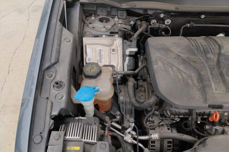 Used Haval DARGO 2022 2.0T DCT 4x4 Xiaotianquan Pursuit Edition Engine Bay Right