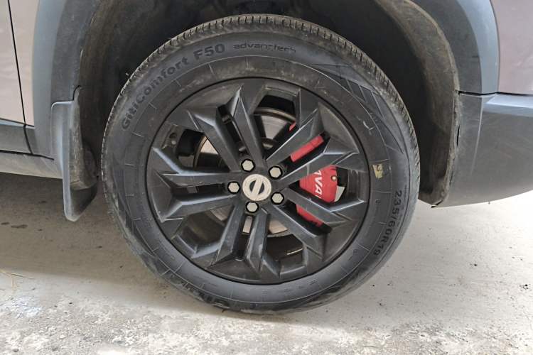 Used Haval DARGO 2022 1.5T DCT Two-Wheel Drive Border Collie Edition Right Front Wheel Hub