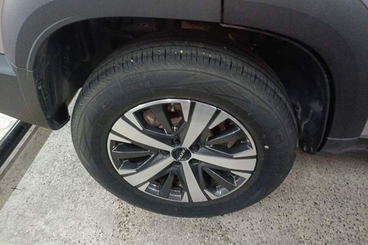 Used Haval DARGO 2022 1.5T DCT Two-Wheel Drive Labrador Edition Right Rear Wheel Hub
