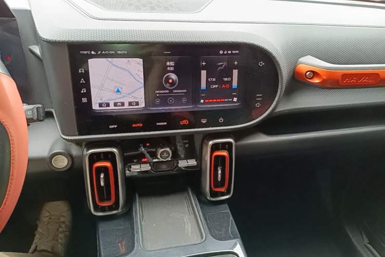 Used Haval DARGO 2022 1.5T DCT Two-Wheel Drive Mastiff Edition Audio And AC Panel