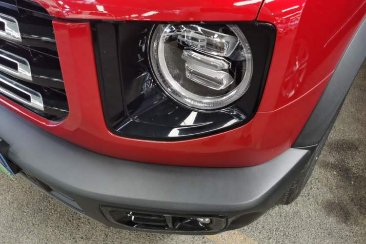 Used Haval DARGO 2022 2.0T DCT Two-Wheel Drive Huazhong Hound Edition Left Front Headlight