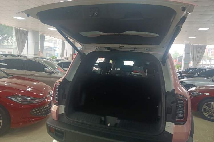 Used Haval DARGO 2022 1.5T DCT Two-Wheel Drive Border Collie Edition Trunk