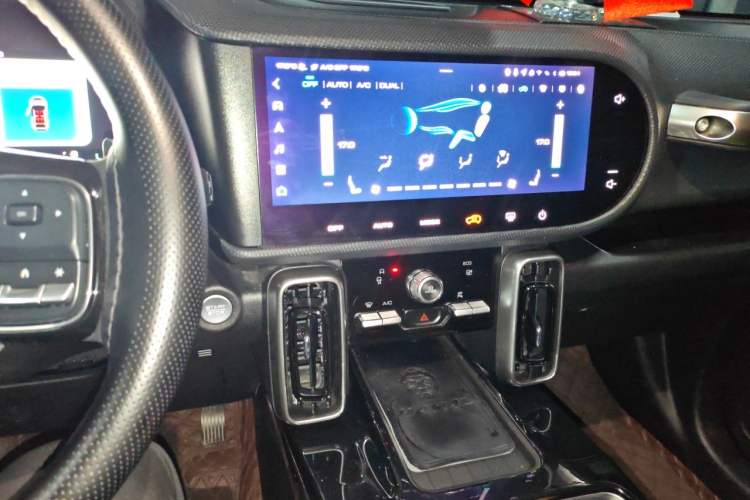 Used Haval DARGO 2022 1.5T DCT Two-Wheel Drive Mastiff Pursuit Edition Audio And AC Panel