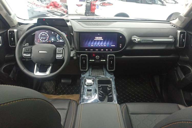 Used Haval DARGO 2022 1.5T DCT Two-Wheel Drive Border Collie Edition Center Console