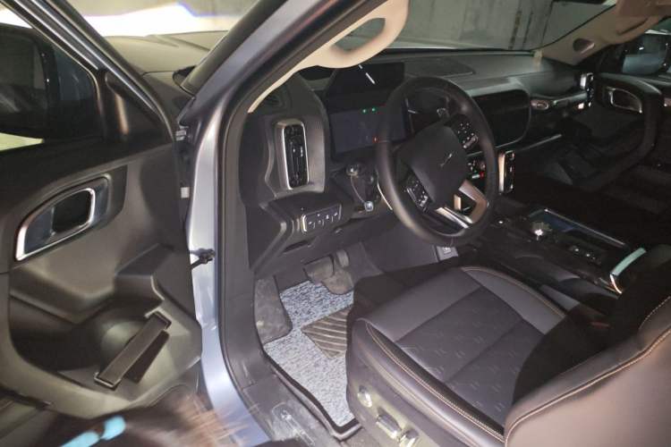 Used Haval DARGO 2022 2.0T DCT Two-Wheel Drive Huazhong Hound Edition Driver Seat