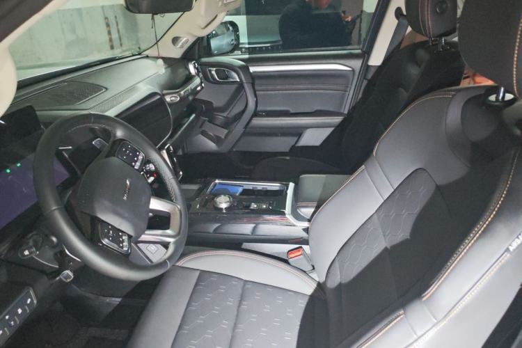 Used Haval DARGO 2022 2.0T DCT Two-Wheel Drive Huazhong Hound Edition Left Front Seat