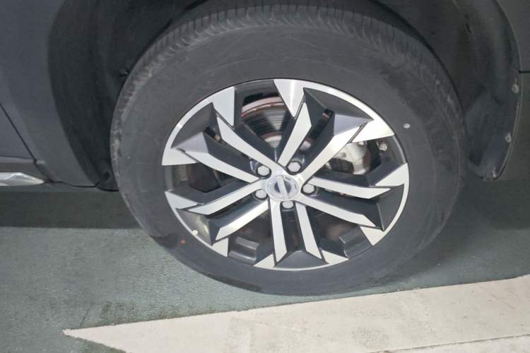 Used Haval DARGO 2022 2.0T DCT Two-Wheel Drive Huazhong Hound Edition Right Front Wheel Hub