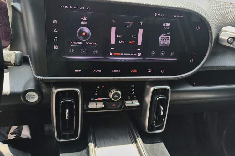 Used Haval DARGO 2022 2.0T DCT 4x4 Chinese Rural Dog Edition Audio And AC Panel