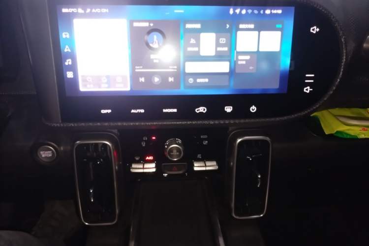 Used Haval DARGO 2022 1.5T DCT Two-Wheel Drive Labrador Edition Audio And AC Panel