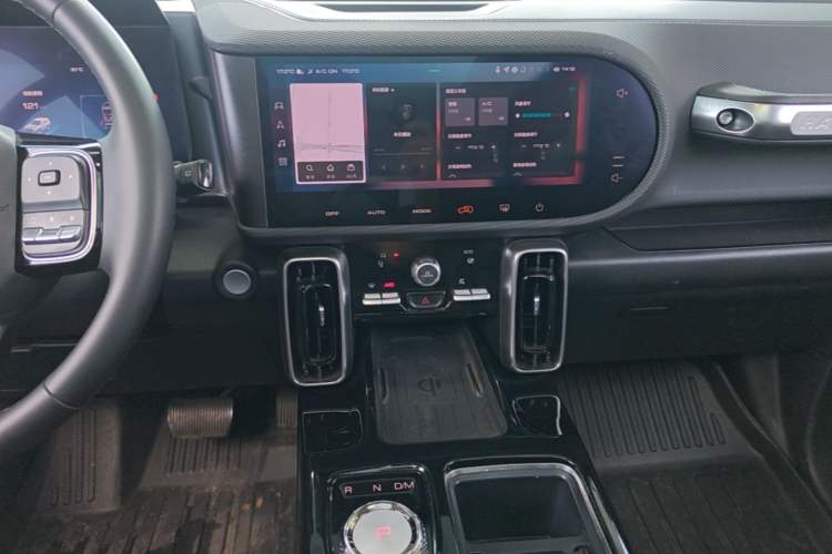 Used Haval DARGO 2022 1.5T DCT Two-Wheel Drive Mastiff Pursuit Edition Audio And AC Panel
