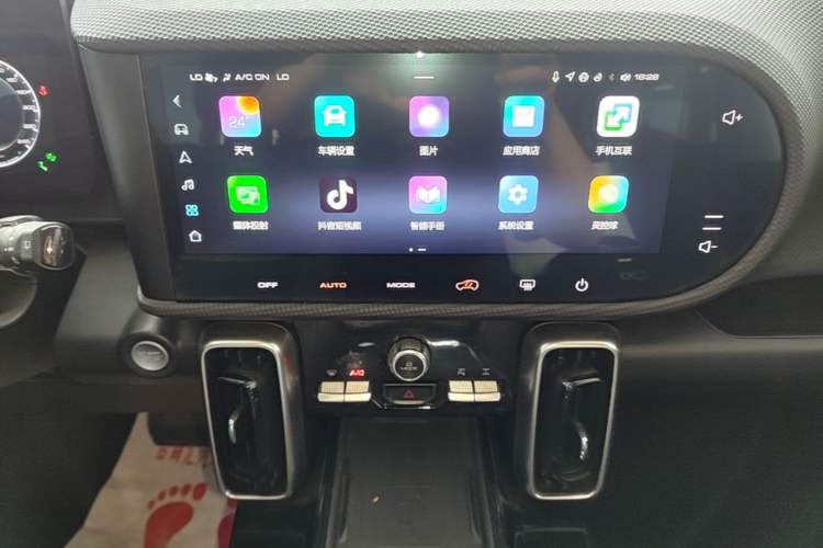 Used Haval DARGO 2022 2.0T DCT 4x4 Xiaotianquan Pursuit Edition Audio And AC Panel