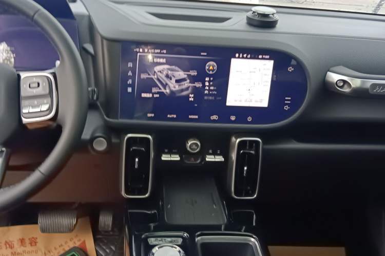 Used Haval DARGO 2022 2.0T DCT 4x4 Xiaotianquan Pursuit Edition Audio And AC Panel