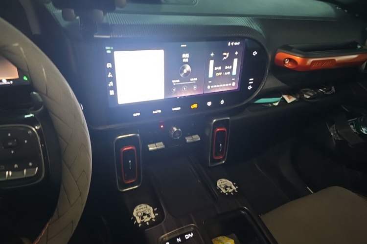 Used Haval DARGO 2022 1.5T DCT Two-Wheel Drive Border Collie Edition Audio And AC Panel